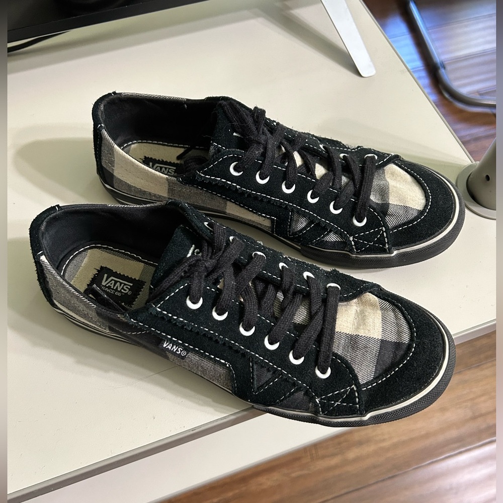 VANS Tory vintage low-tops, women’s 7.5, black/white checkered skater shoe 2000s